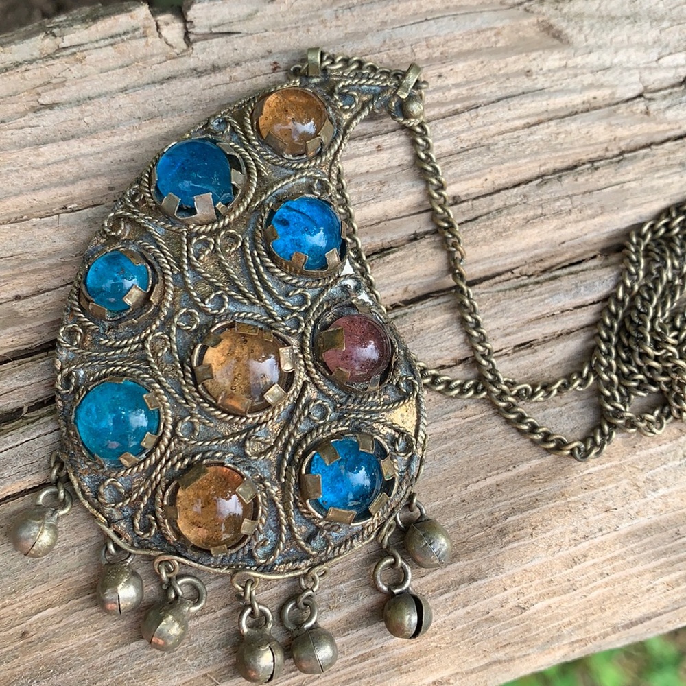 Vintage 1970 India style gem and bell necklace